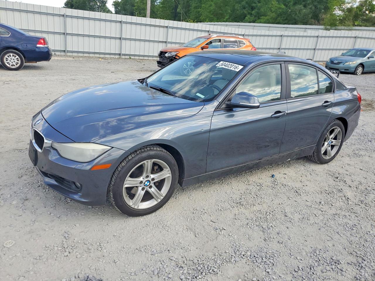 Salvage BMW 3 Series Image