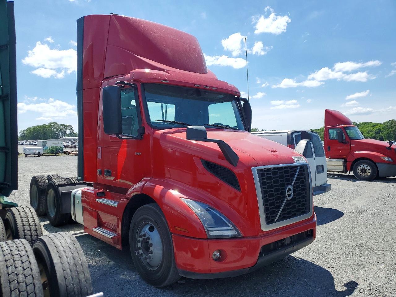 Salvage Volvo Vnr Image