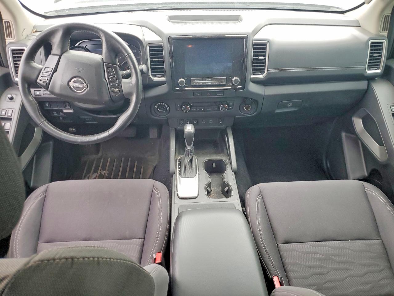 Nissan Frontier Sv