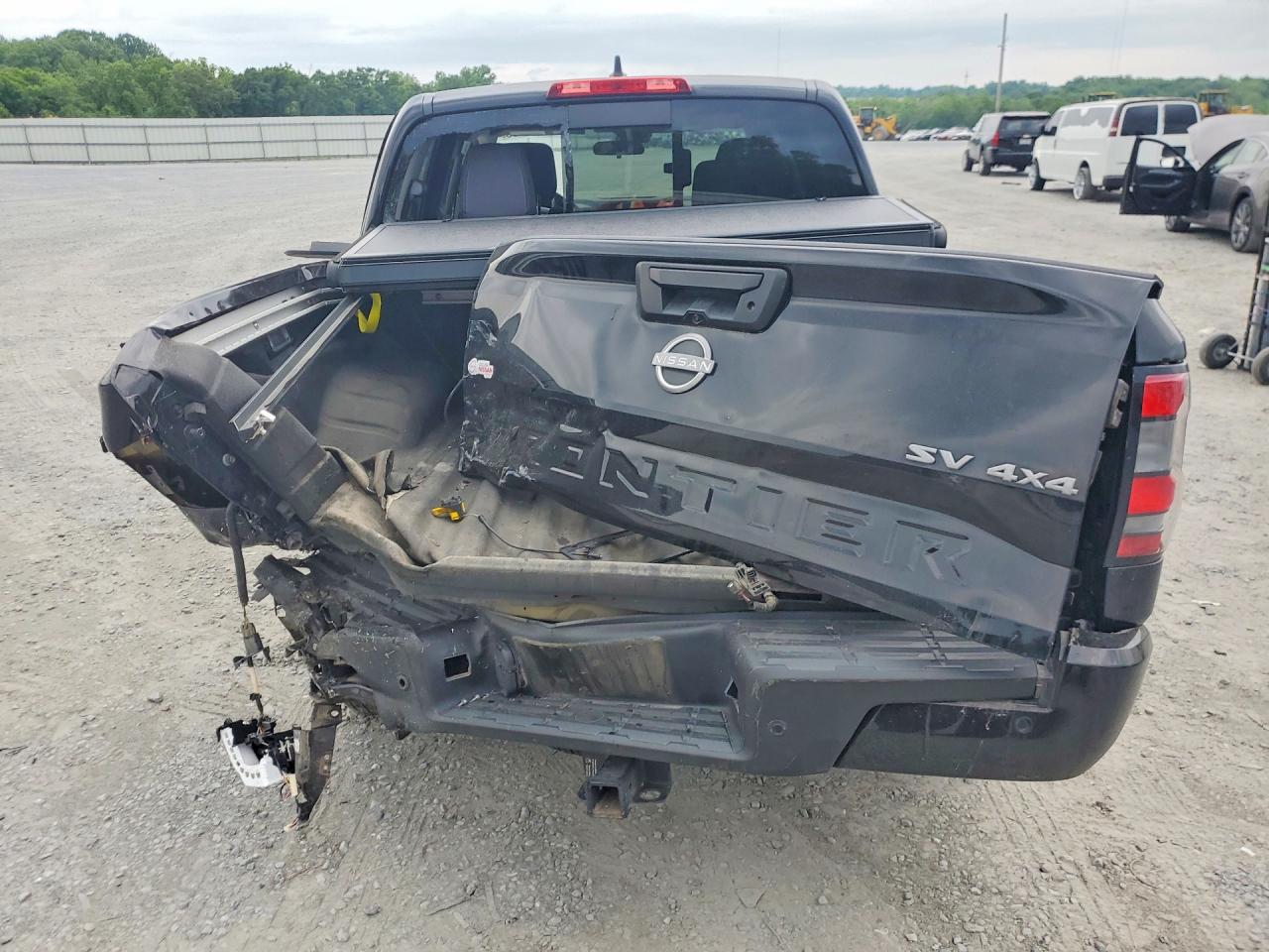 Nissan Frontier Sv