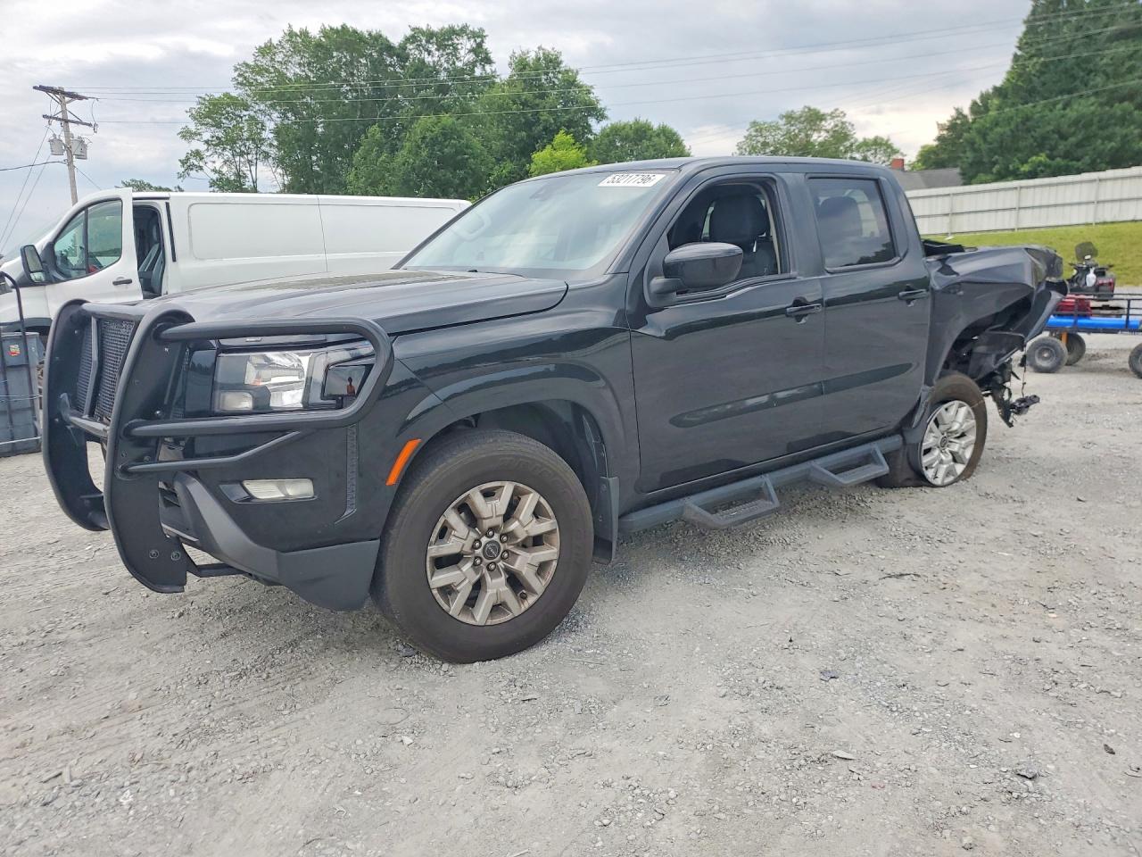 Salvage Nissan Frontier Image