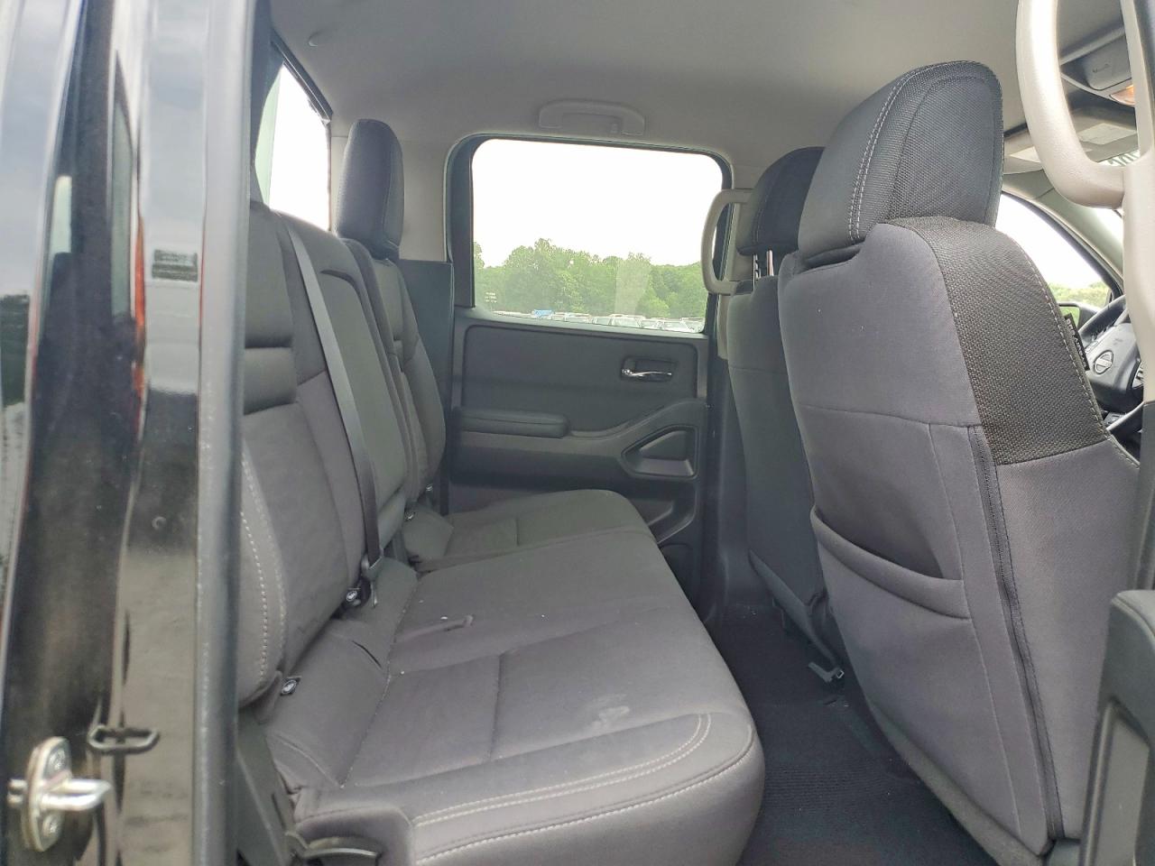 Nissan Frontier Sv