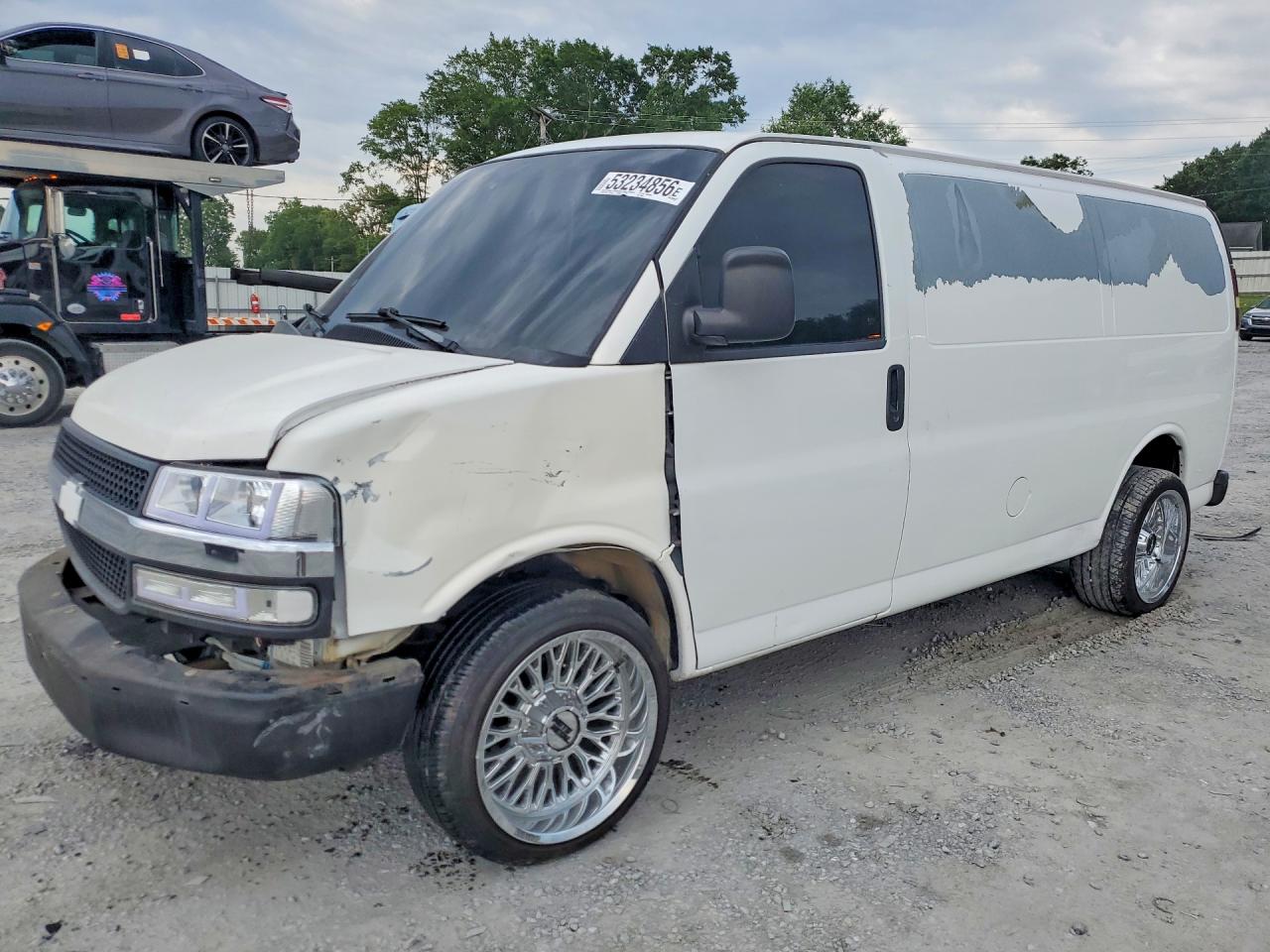 Salvage Chevrolet Express Image