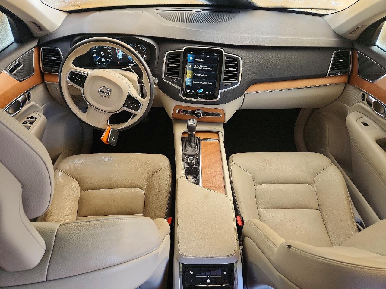 Volvo XC90 T6 Momentum