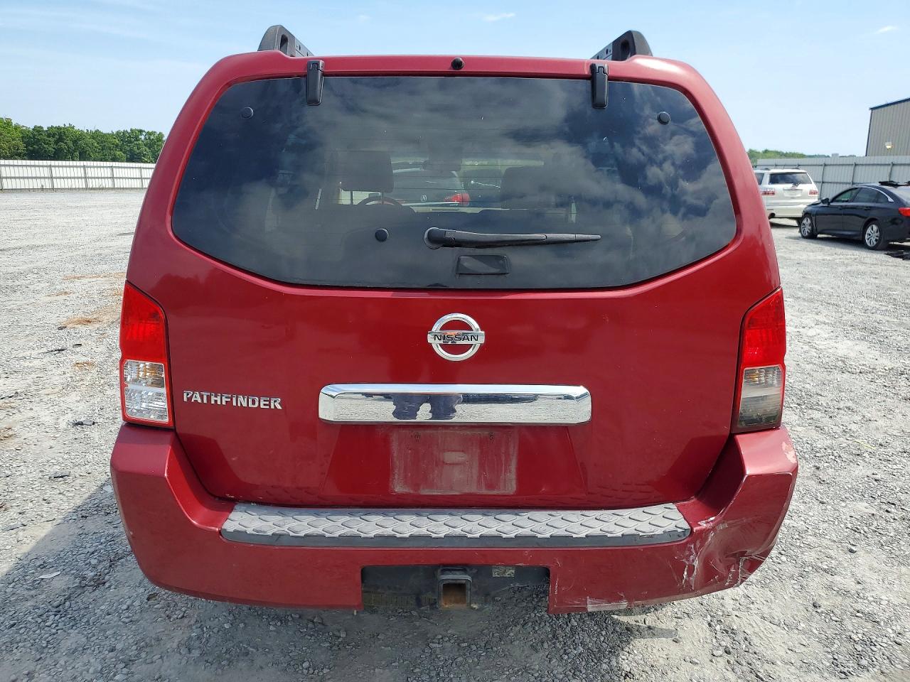 Nissan Pathfinder S