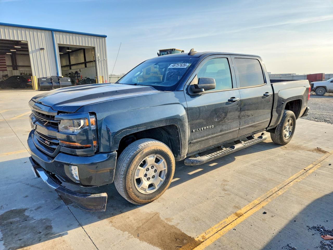 Salvage Chevrolet Silverado Image