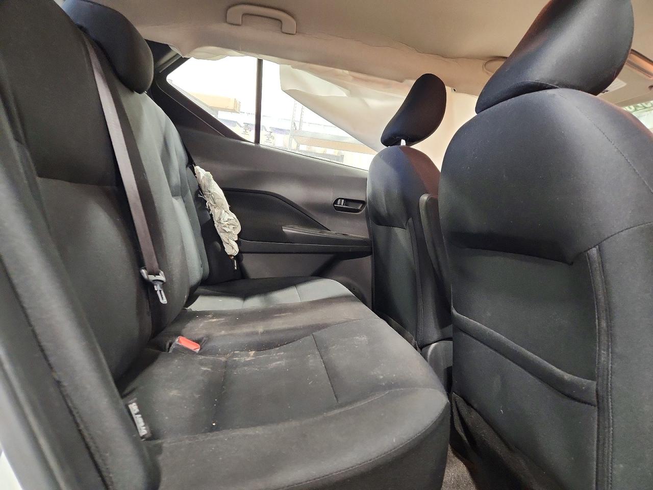 Nissan Kicks S