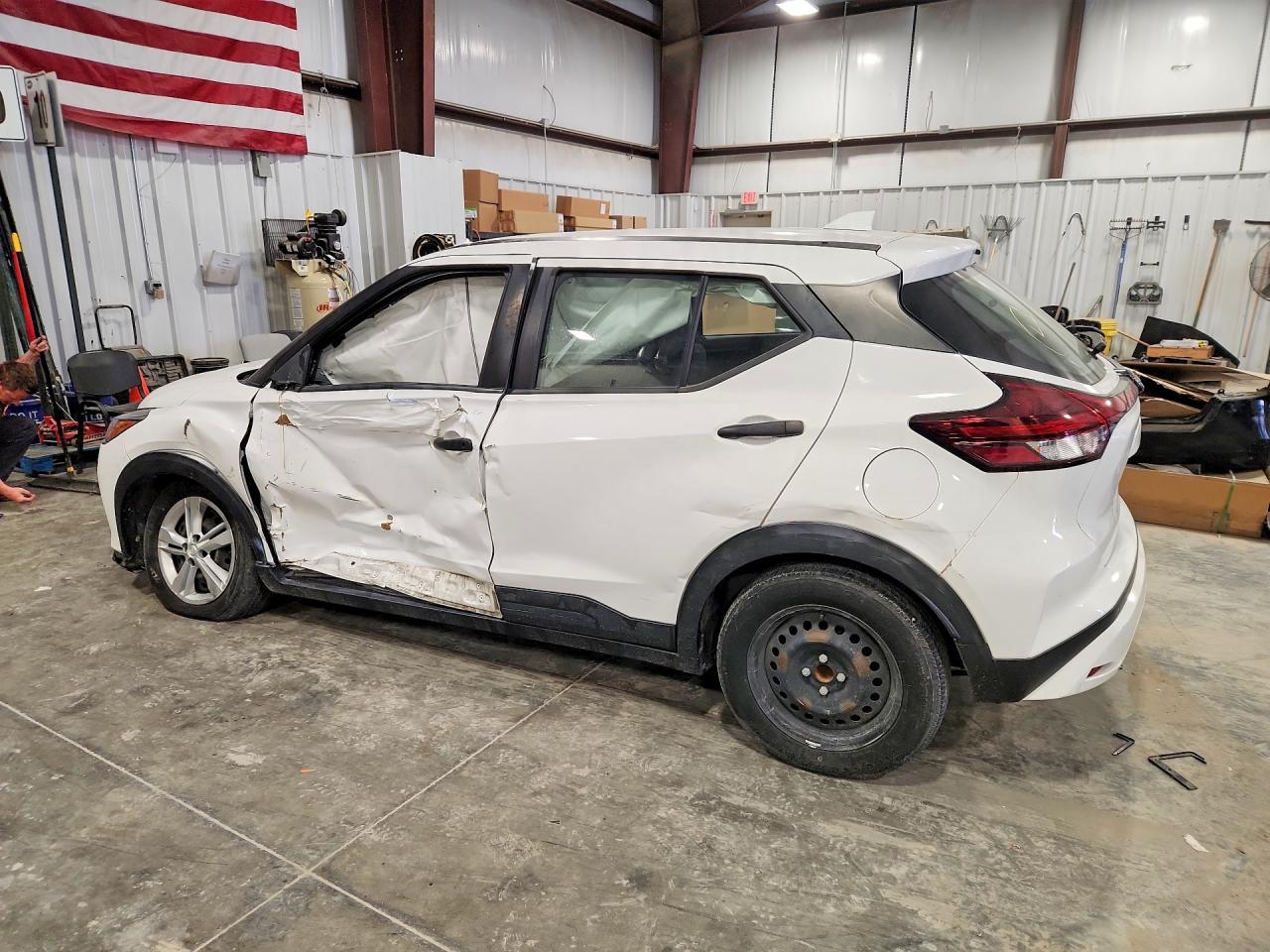 Nissan Kicks S