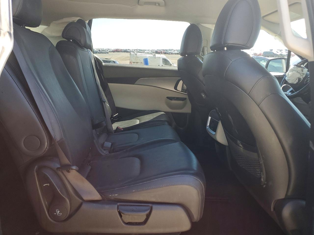 Kia Carnival Lx