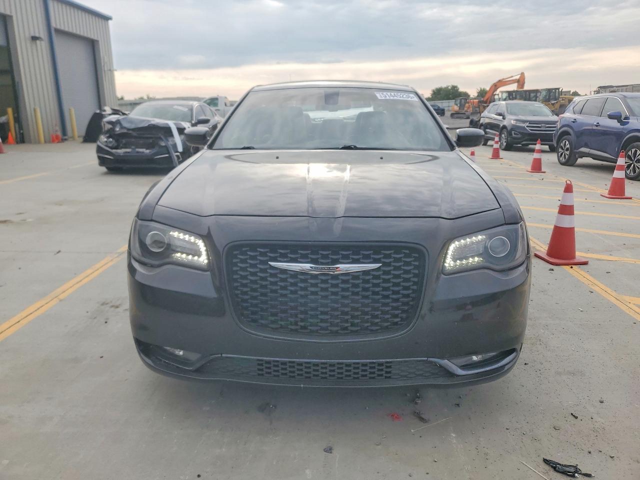 Chrysler 300 S