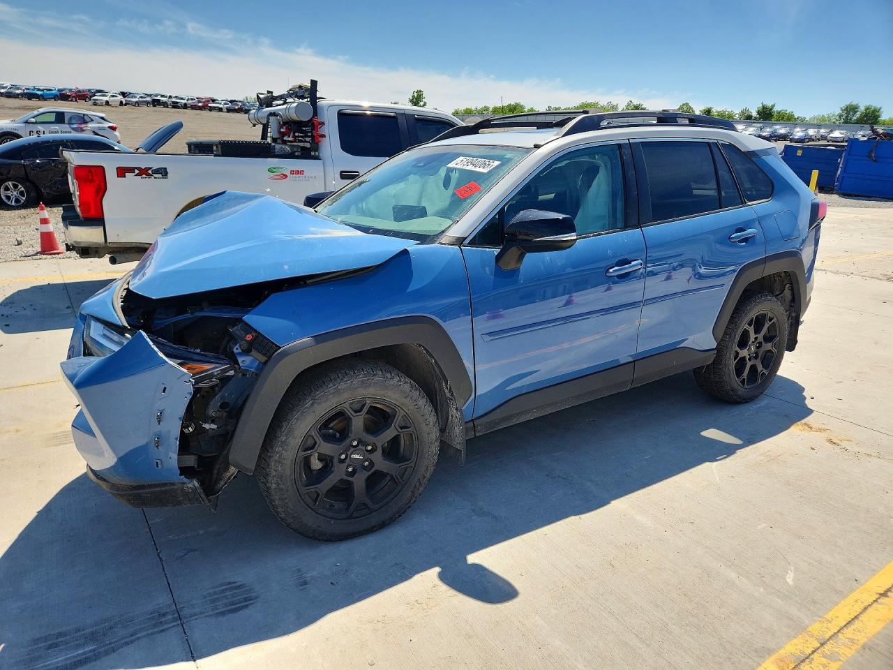 Salvage Toyota RAV4 Image