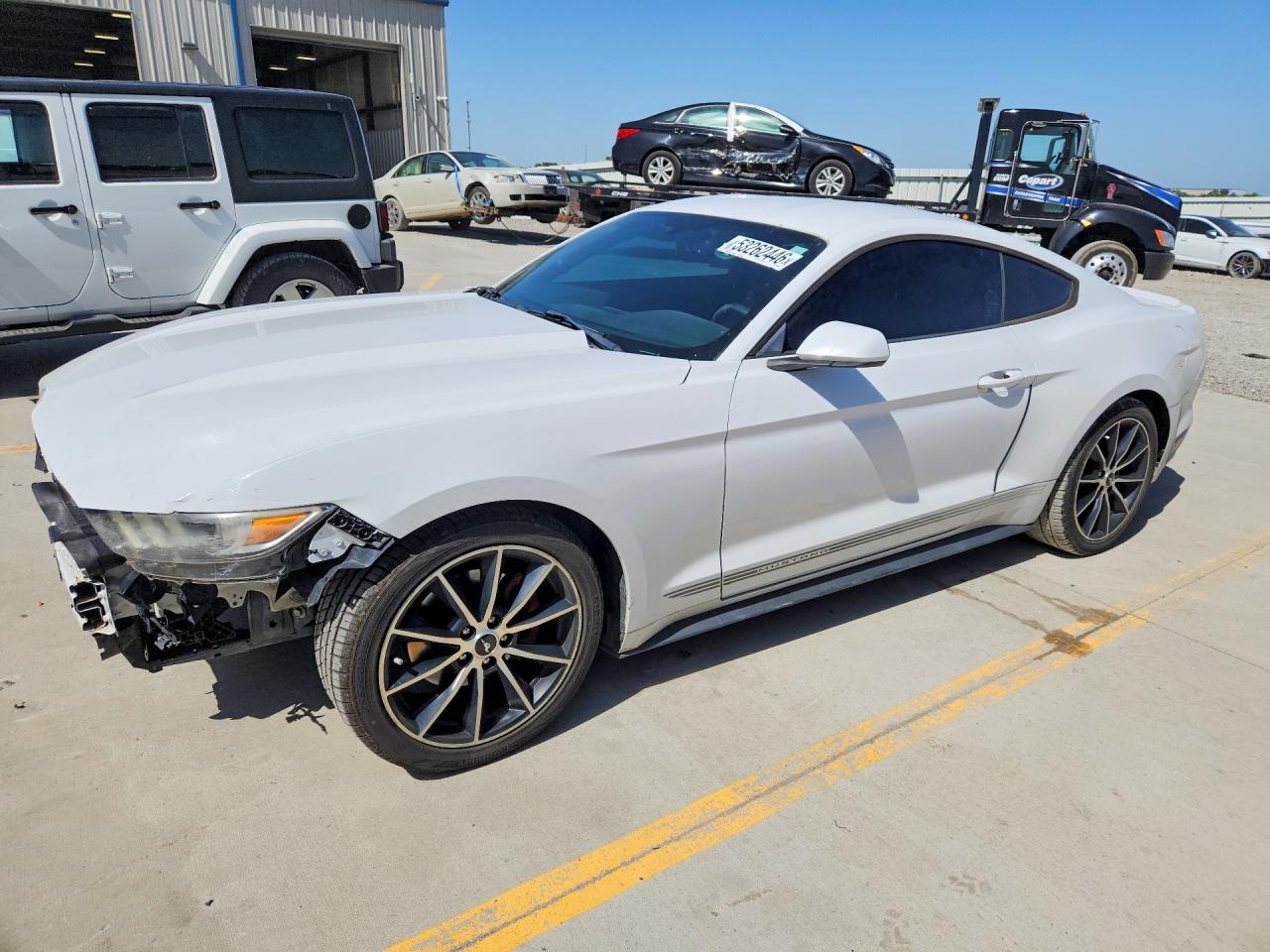 Salvage Ford Mustang Image