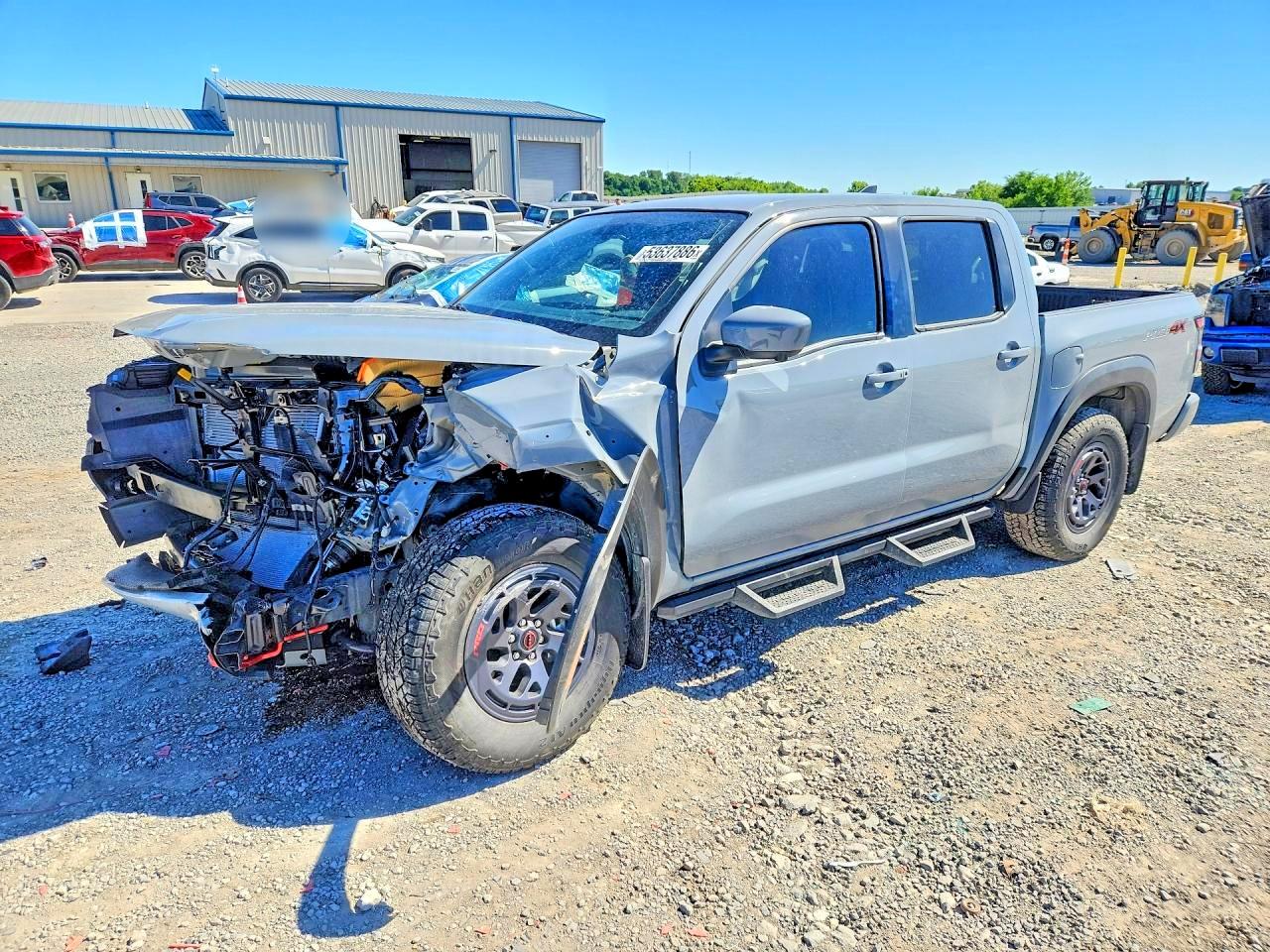 Salvage Nissan Frontier Image