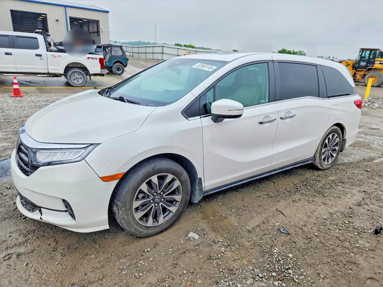 Salvage Honda Odyssey Image