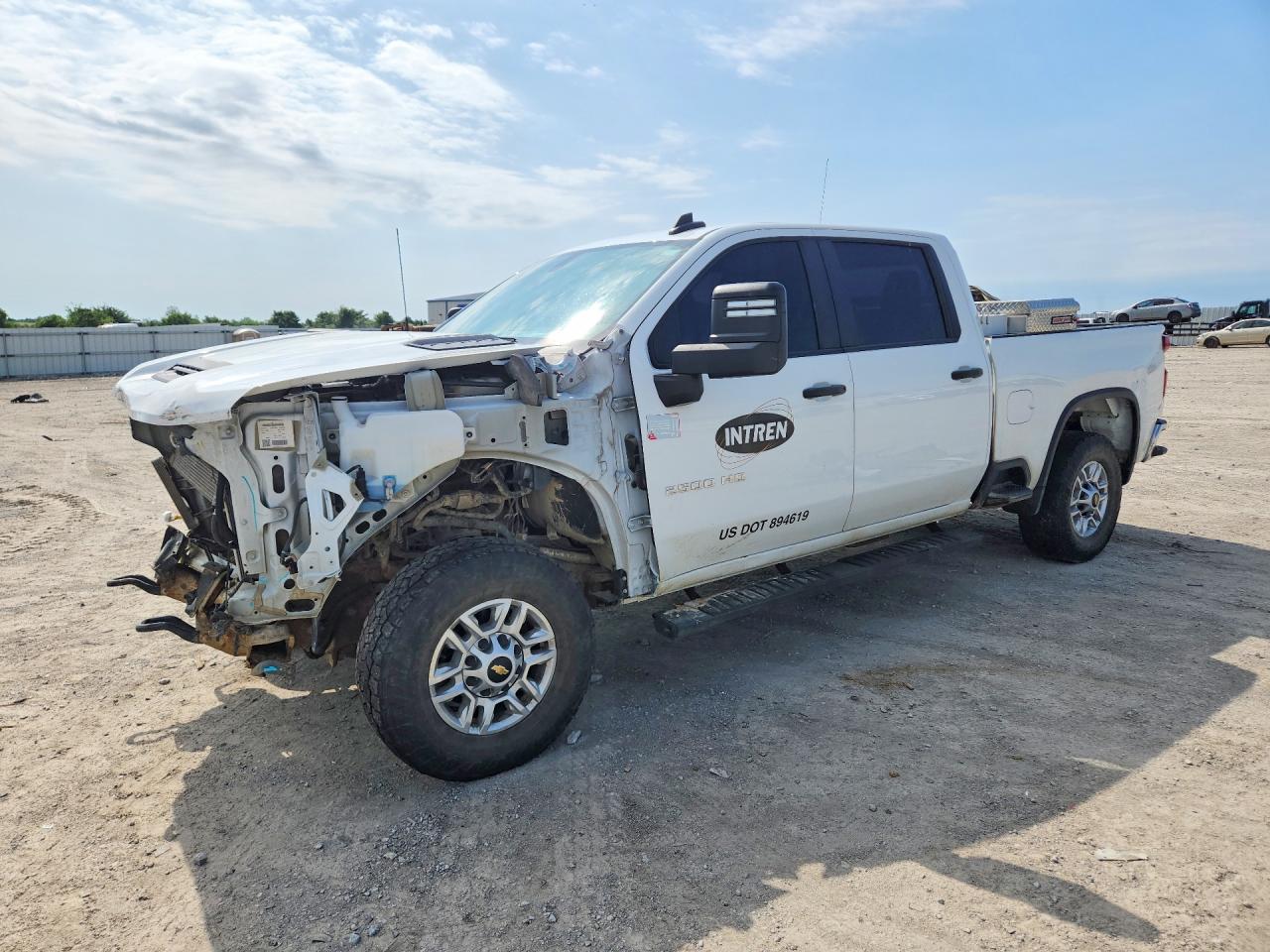 Salvage Chevrolet Silverado Image