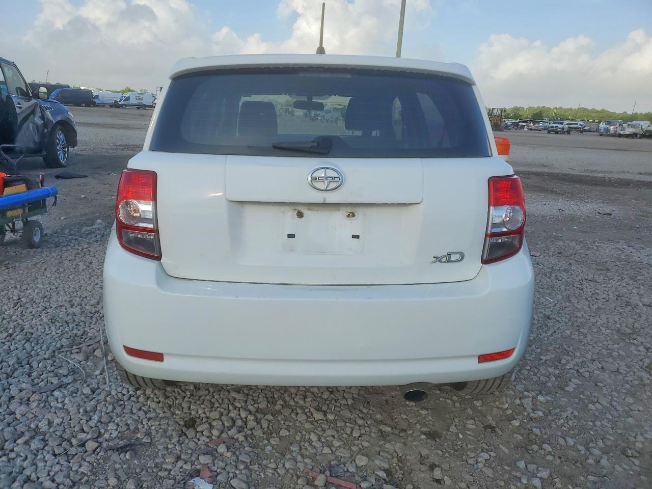 Scion xD Base