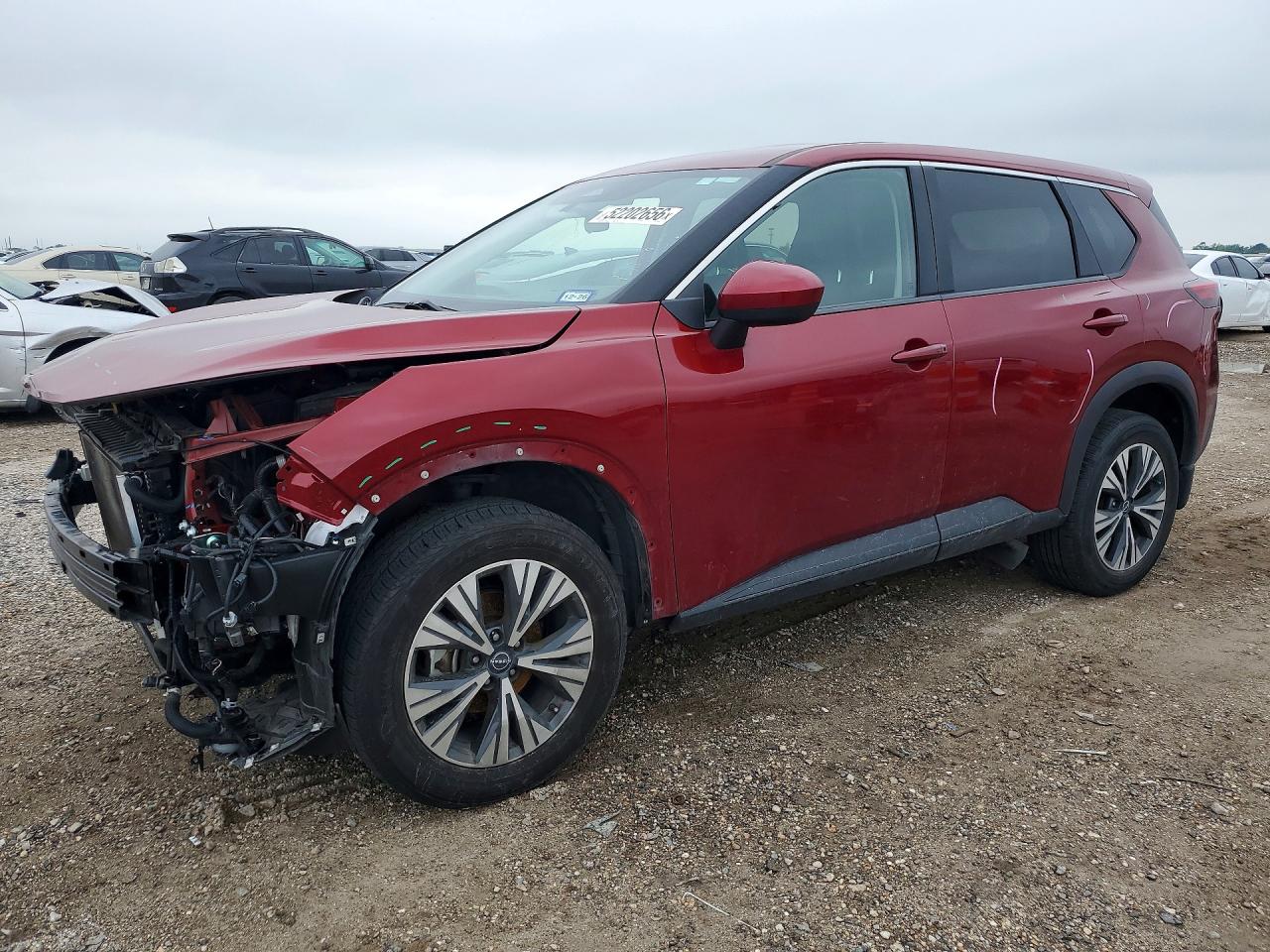 Salvage Nissan Rogue Image