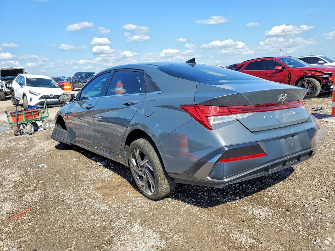 Hyundai ELANTRA Sel