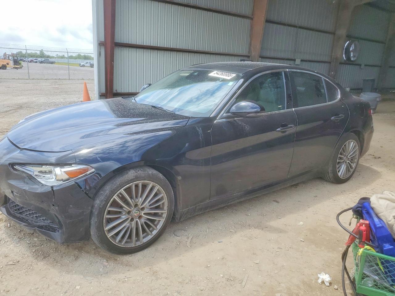 Salvage Alfa Romeo Giulia Image