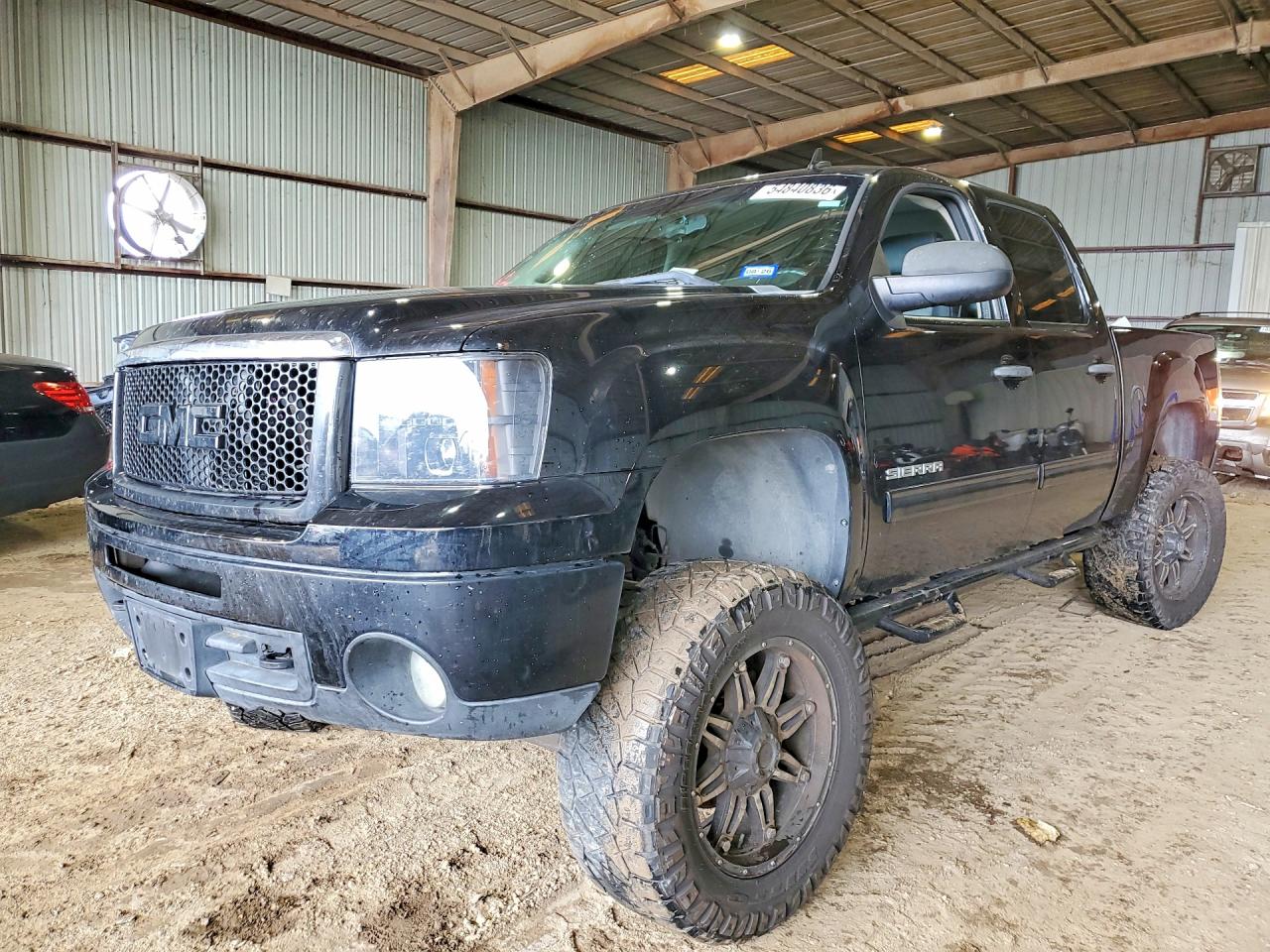 Salvage GMC Sierra Image