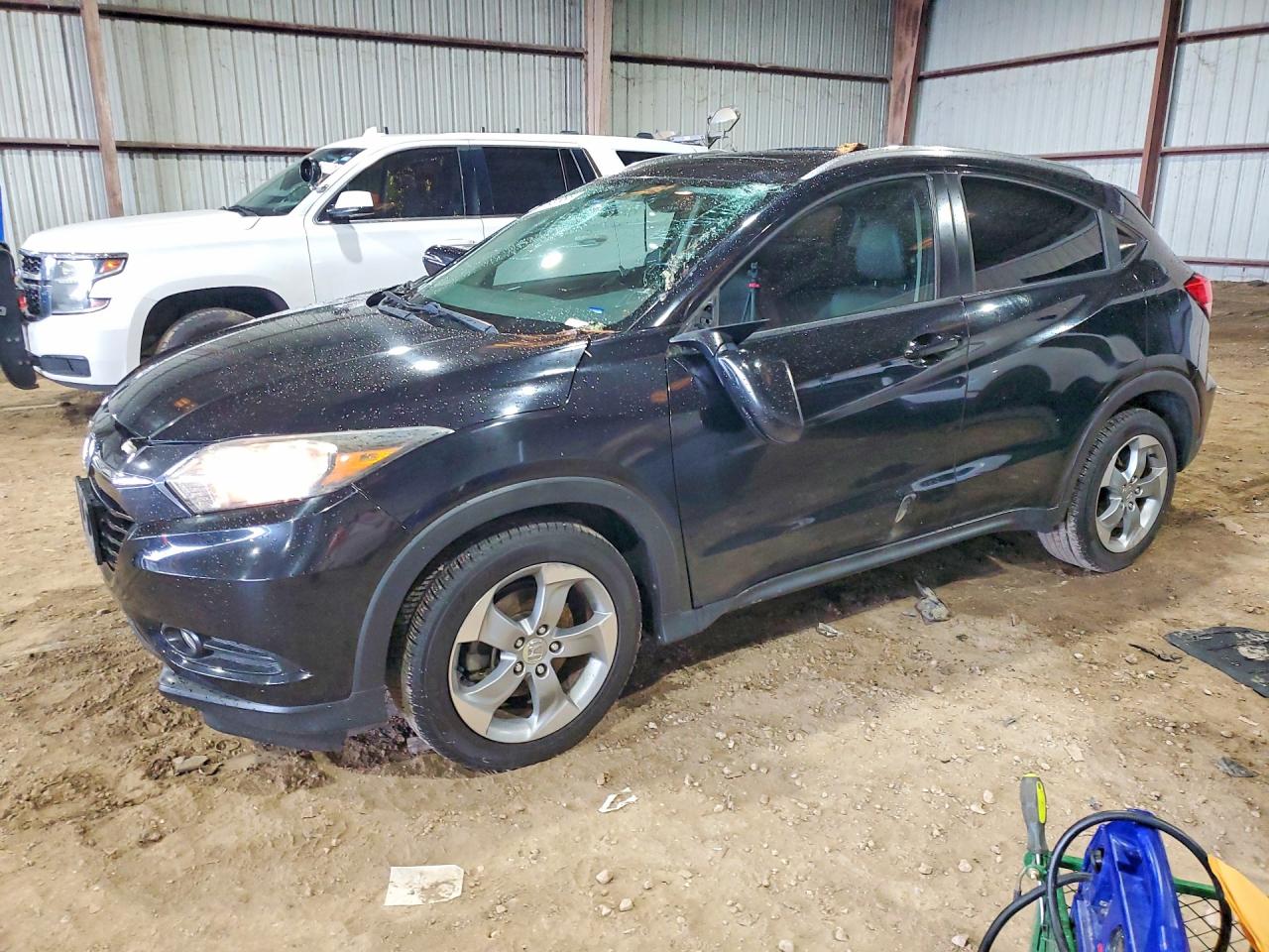 Salvage Honda HR-V Image