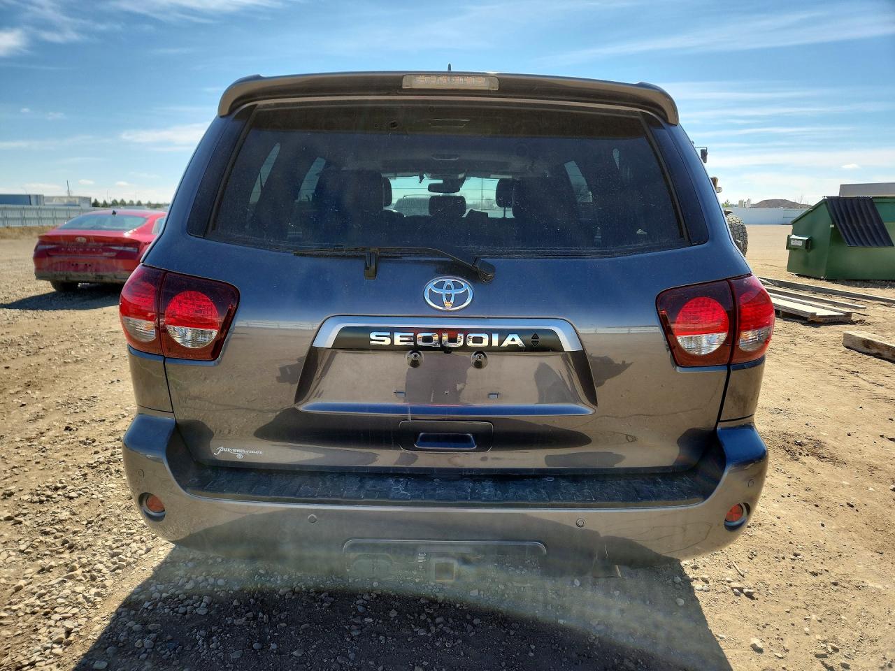 Toyota Sequoia Sr5