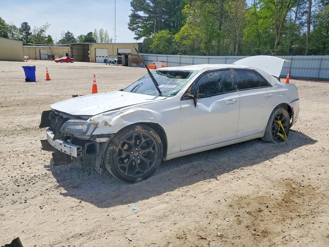Salvage Chrysler 300 Image