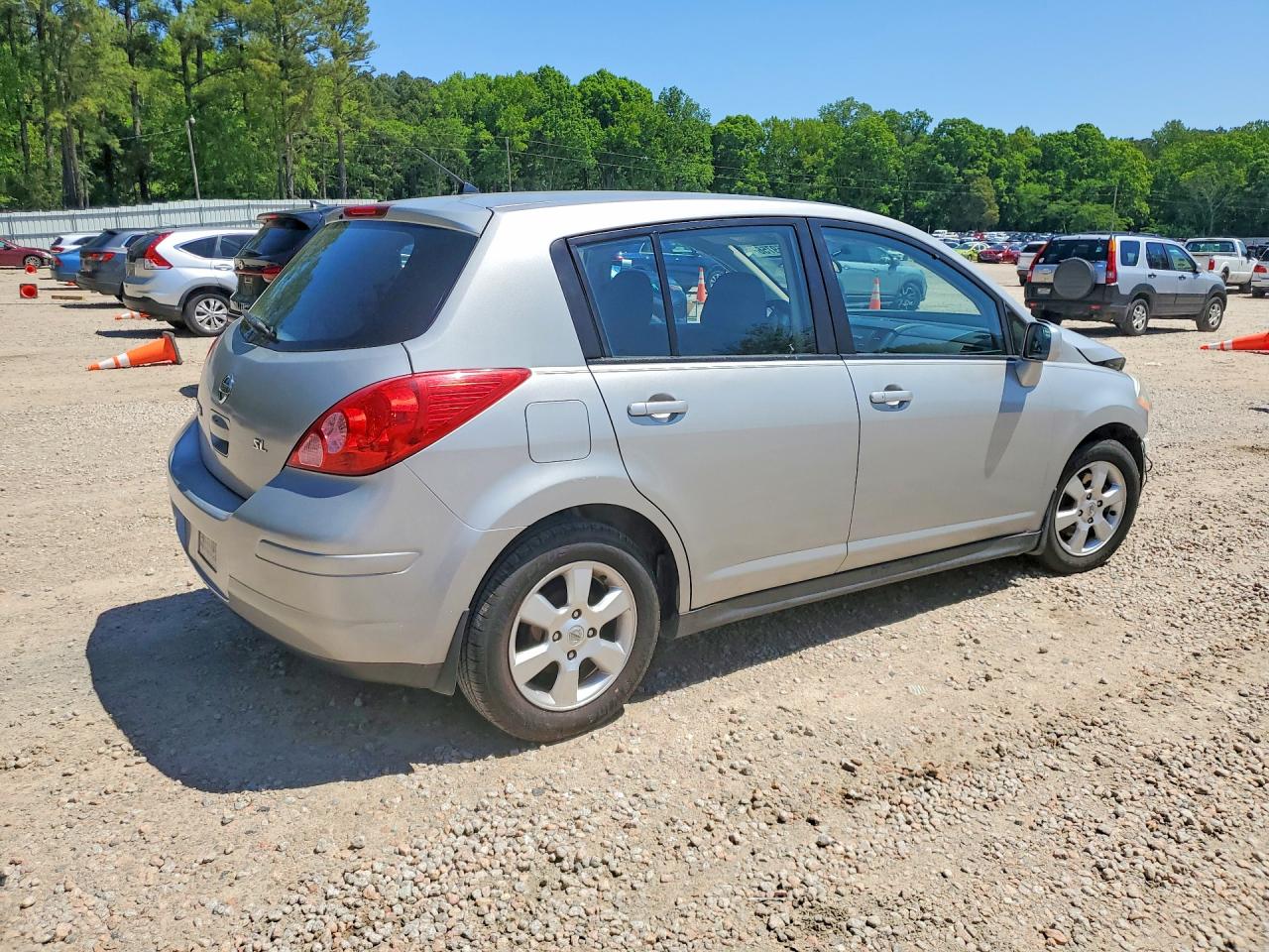 Nissan Versa 1.8 S