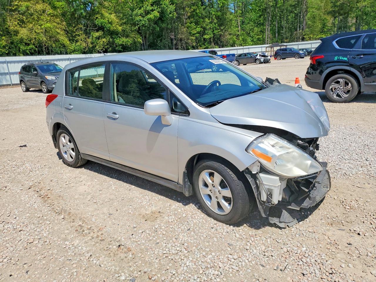 Nissan Versa 1.8 S