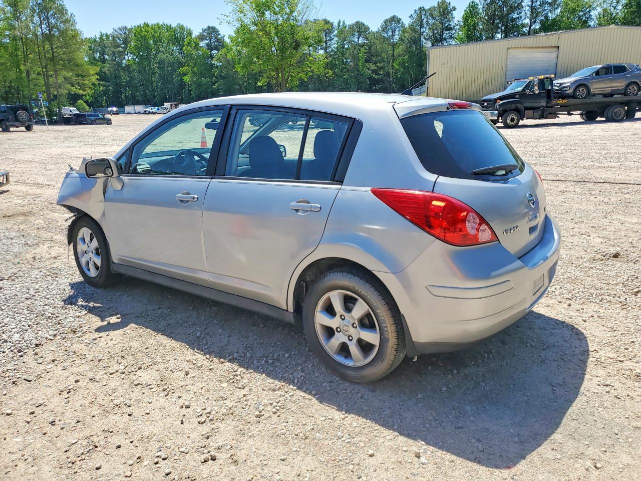 Nissan Versa 1.8 S