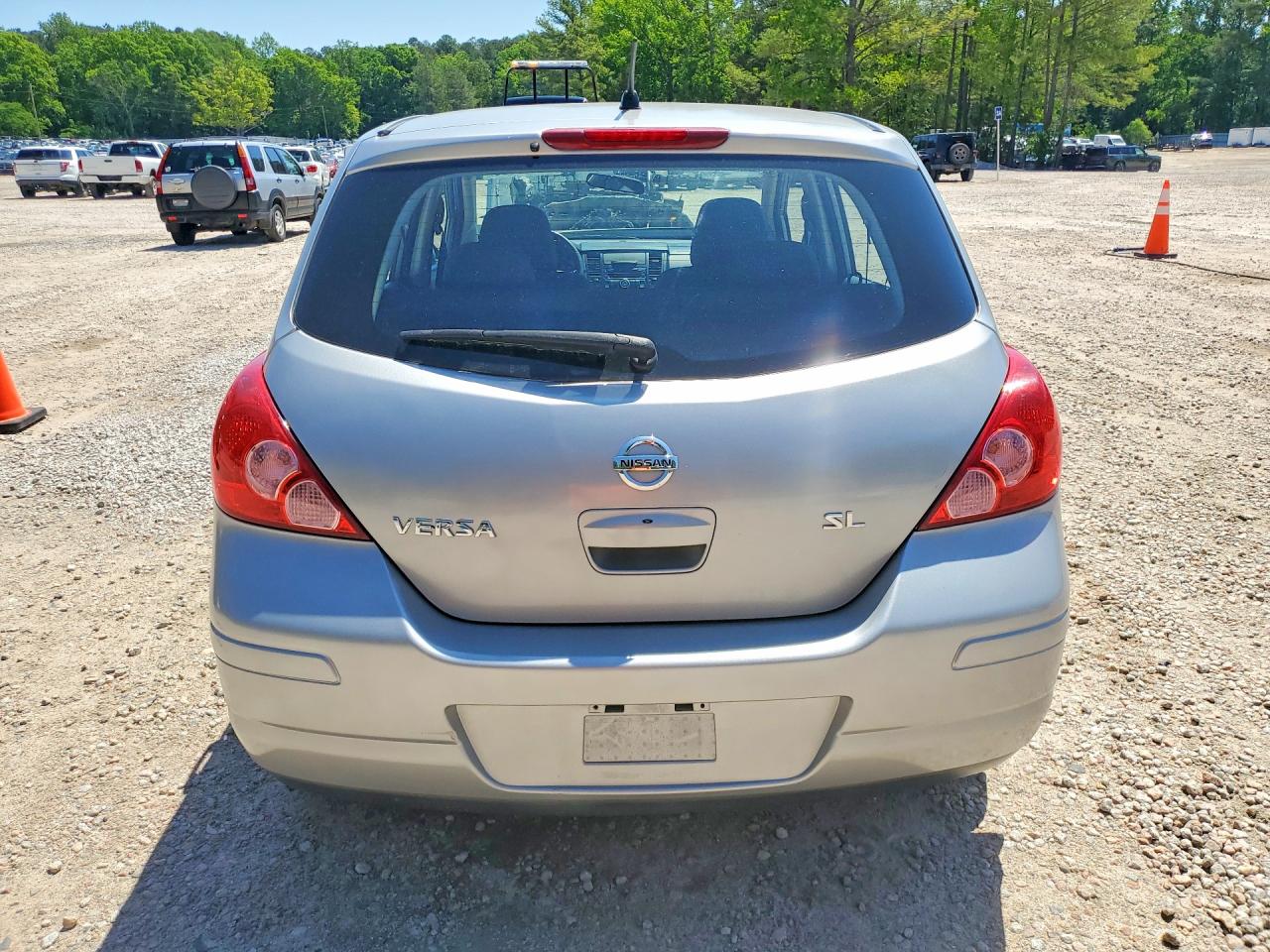 Nissan Versa 1.8 S