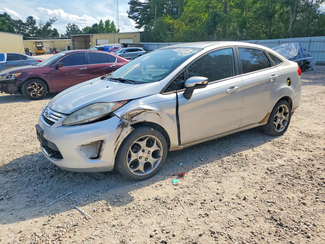 Salvage Ford Fiesta Image