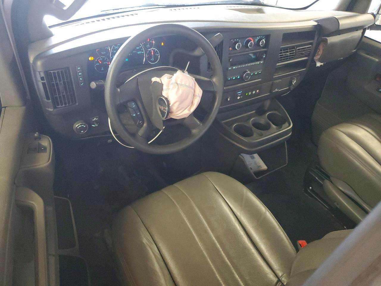 GMC Savana G2500