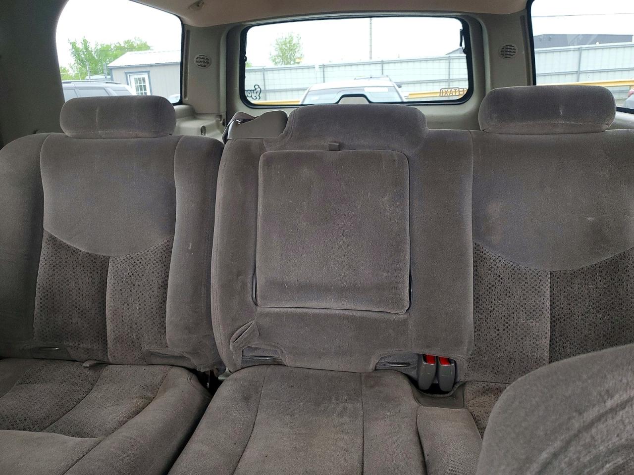 Chevrolet Suburban C1500