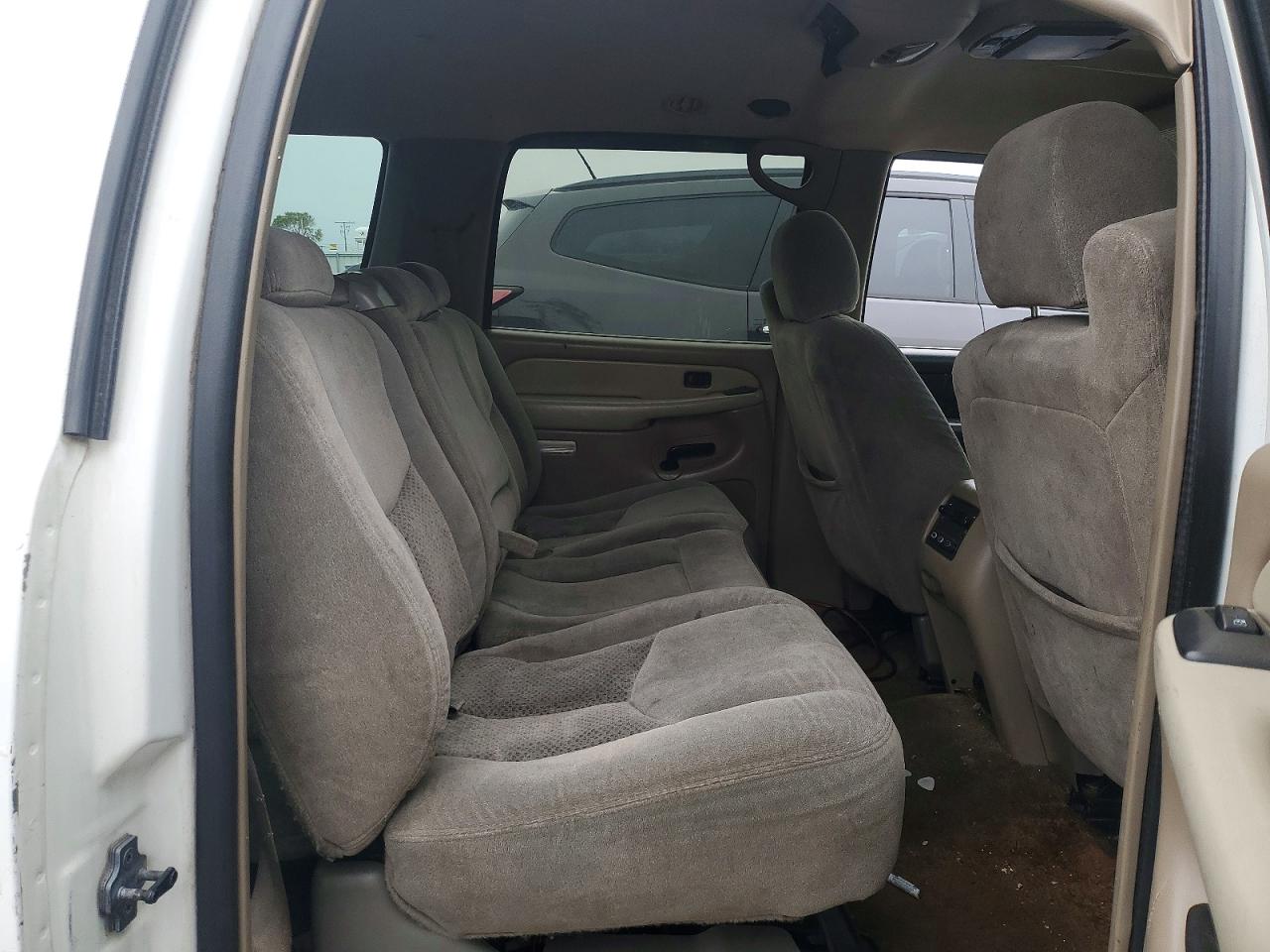 Chevrolet Suburban C1500
