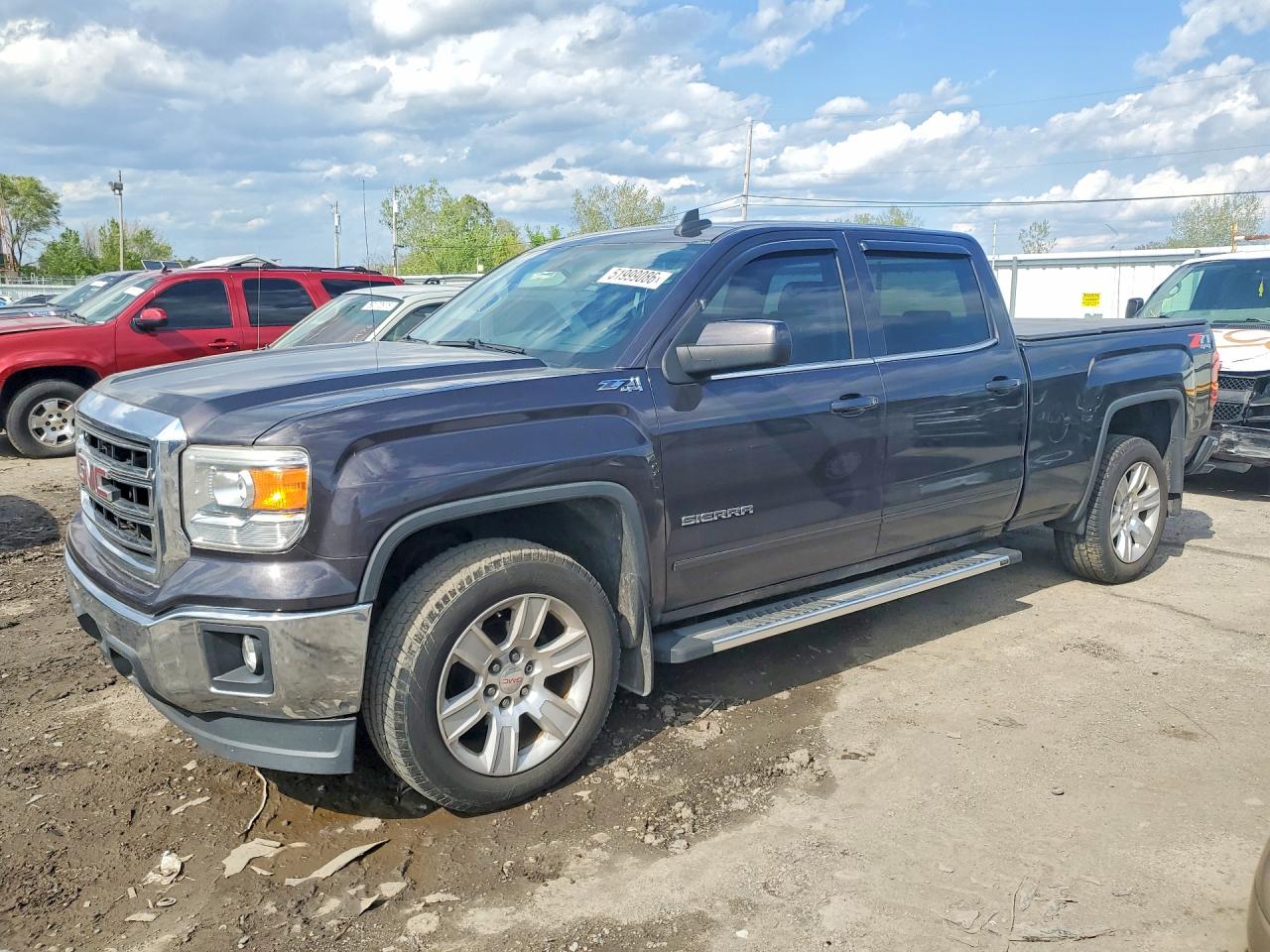 Salvage GMC Sierra Image