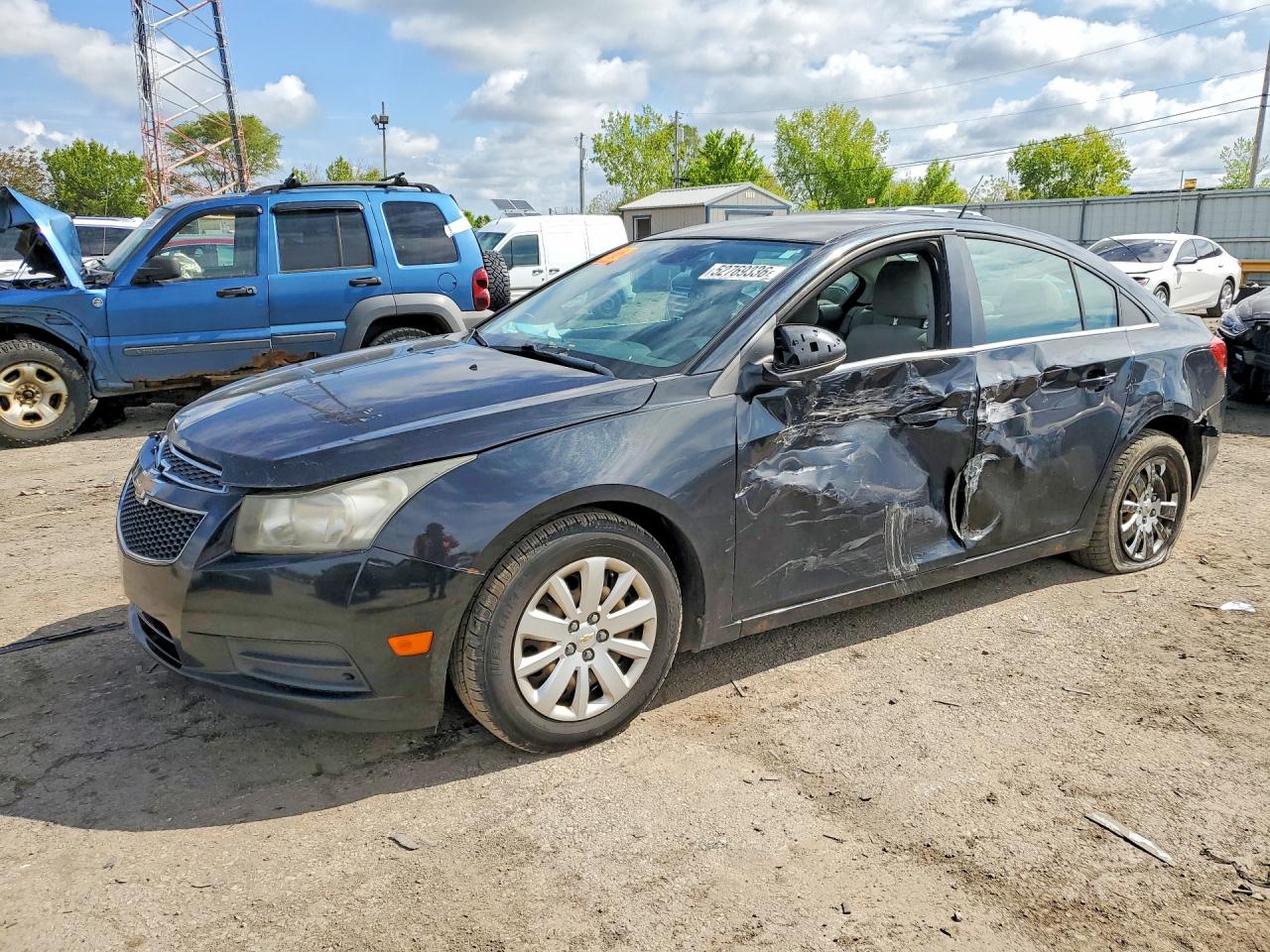 Salvage Chevrolet Cruze Image