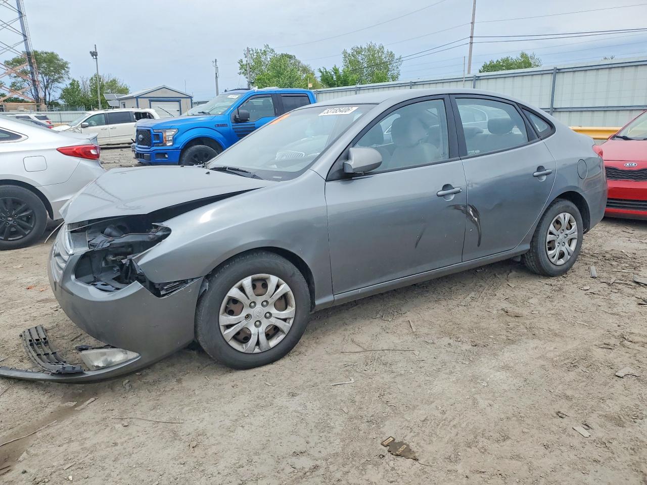 Salvage Hyundai ELANTRA Image