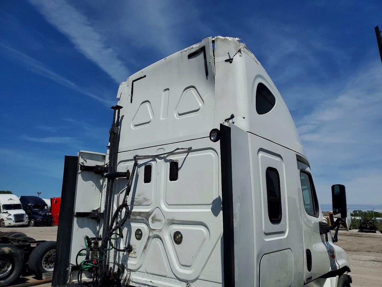Freightliner Cascadia 125