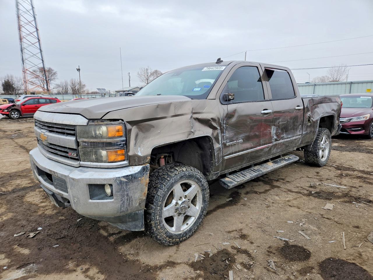 Salvage Chevrolet Silverado Image