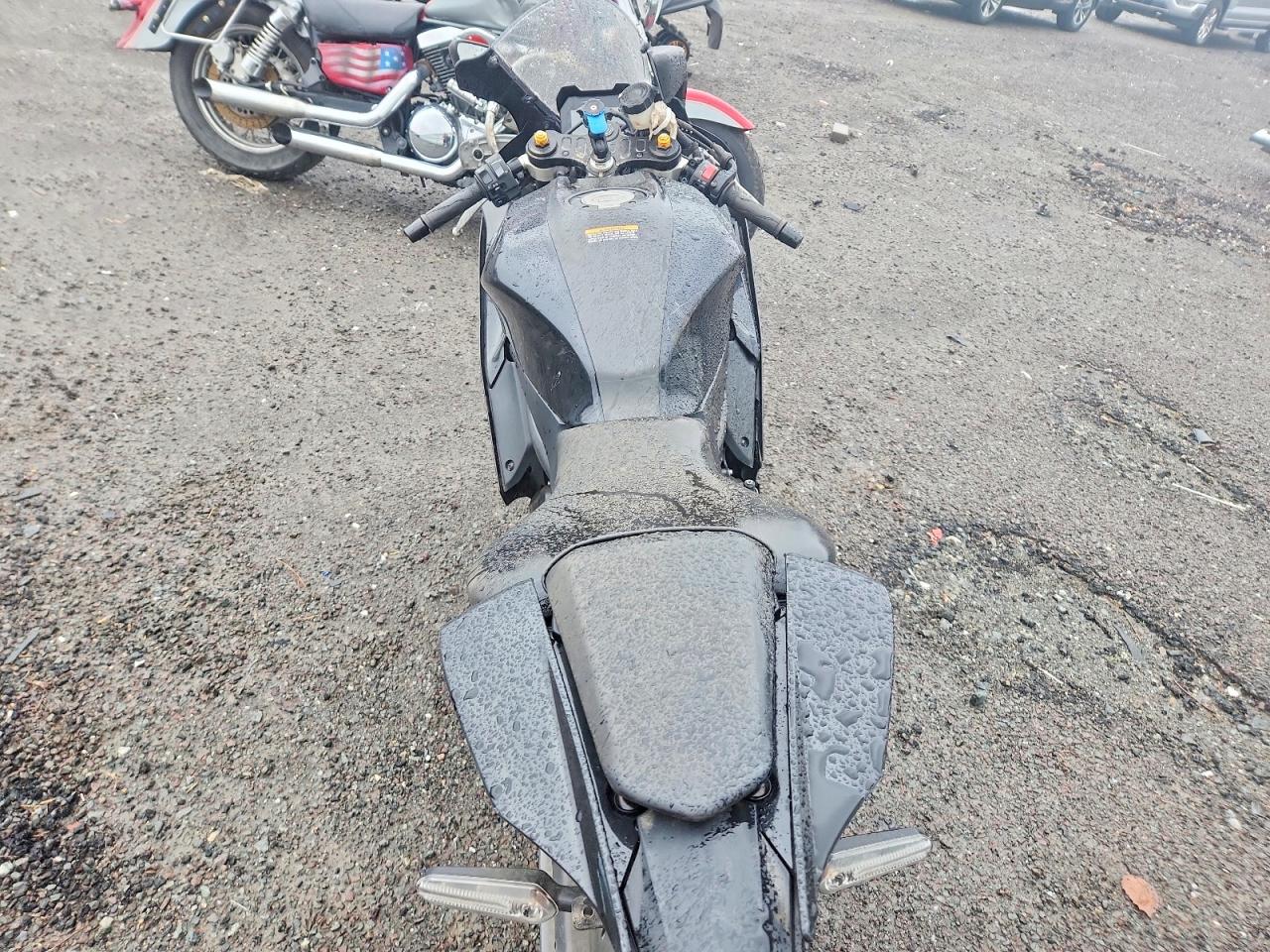 Yamaha Yzfr7