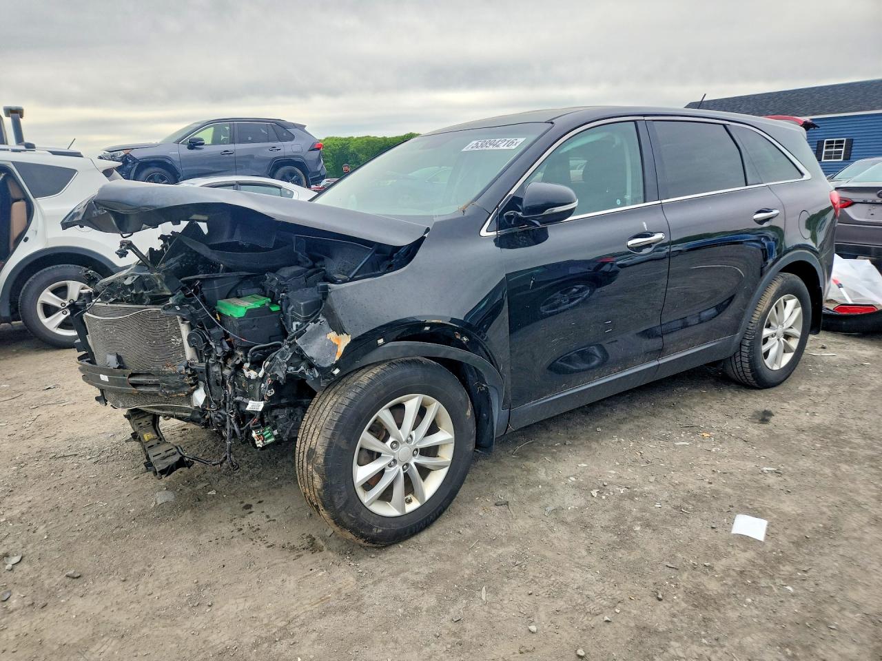 Salvage Kia Sorento Image