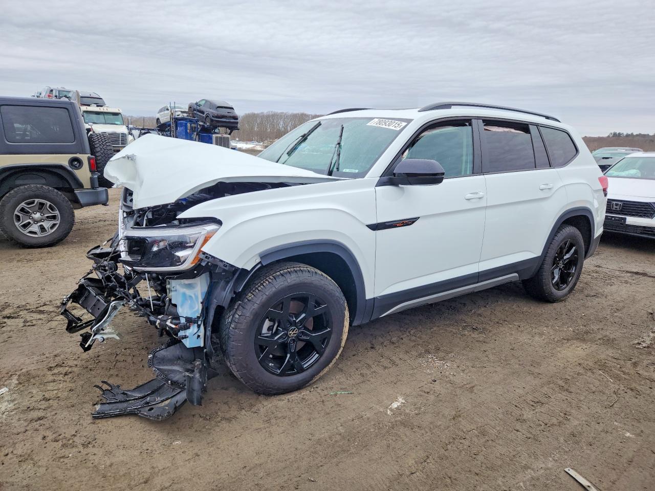 Salvage Volkswagen Atlas Image