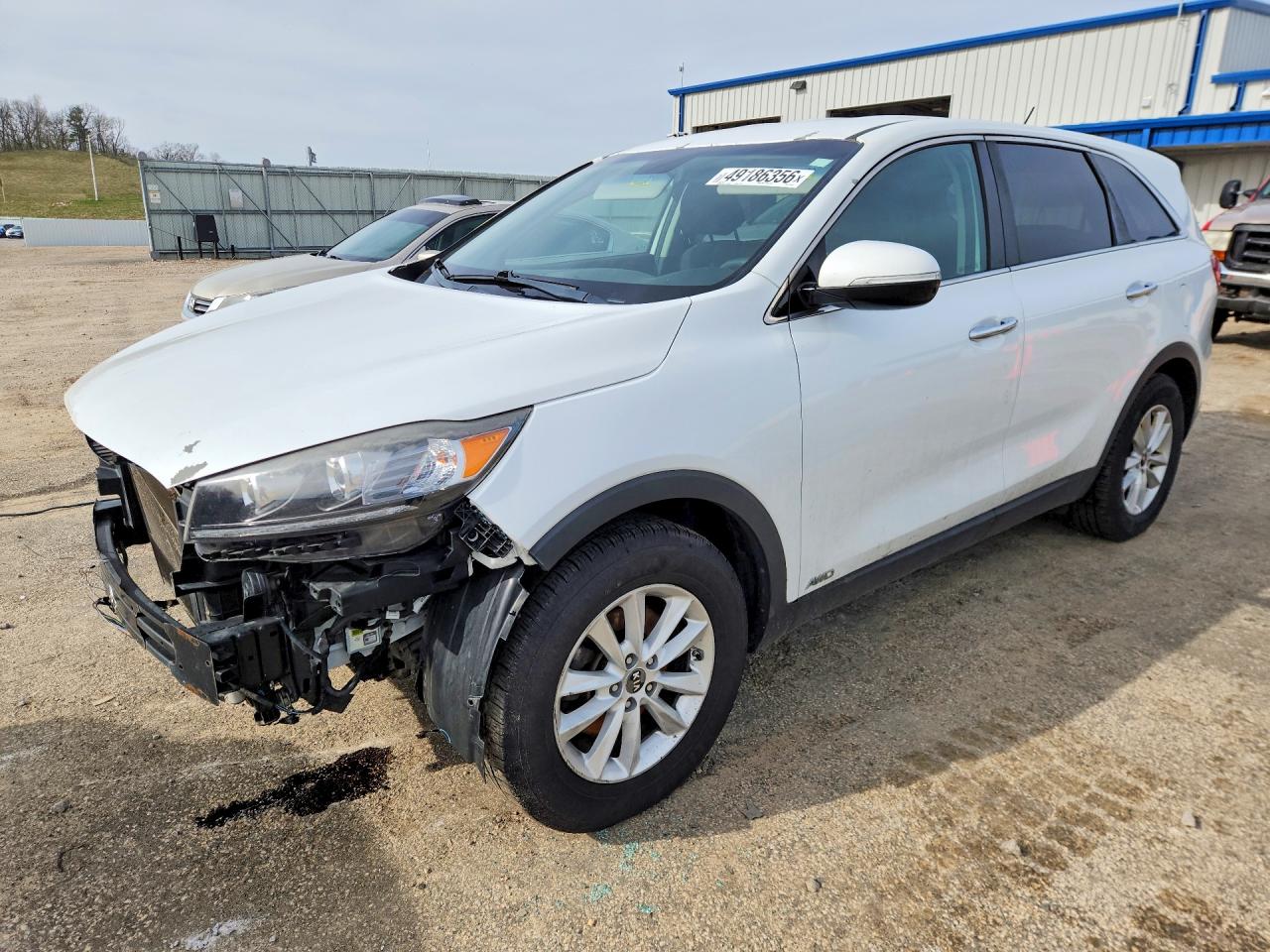 Salvage Kia Sorento Image