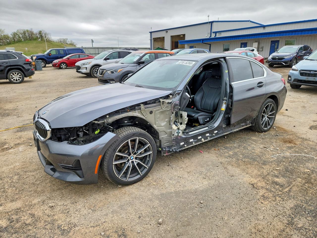 Salvage BMW 3 Series Image