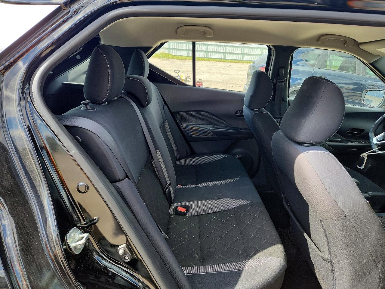 Nissan Kicks S