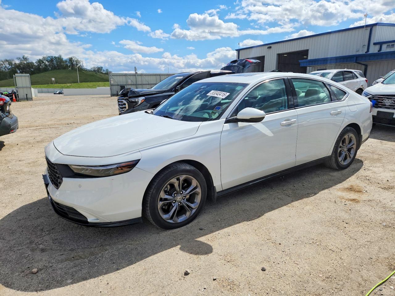 Salvage Honda Accord Image