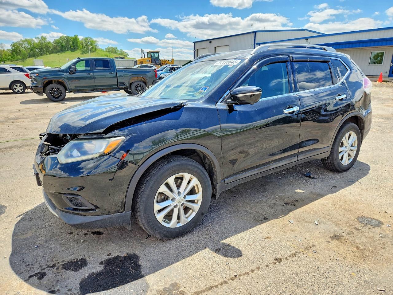 Salvage Nissan Rogue Image