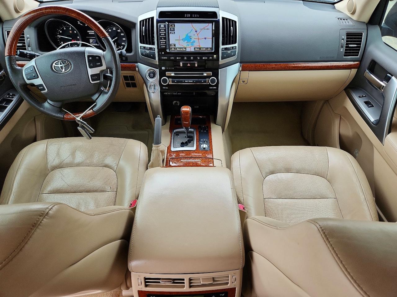 Toyota Land Cruis Base