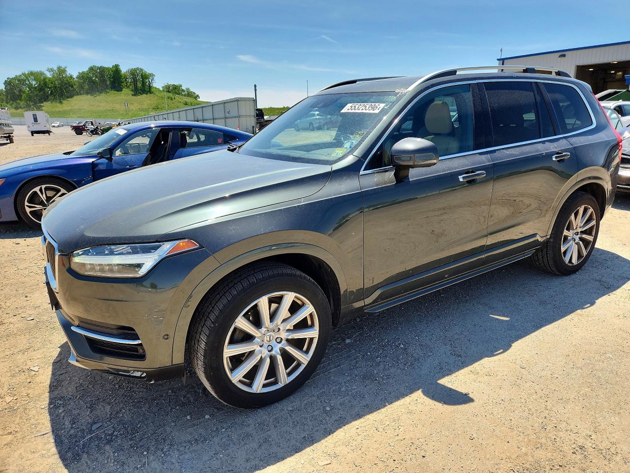 Salvage Volvo XC90 Image